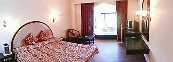 Whistling Pines Resort Shimla Hotel