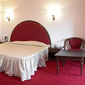 Whistling Pines Resort Shimla Hotel